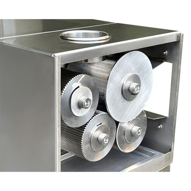 Large-scale Four-roller Commer - đánh giá và giá Juicer
